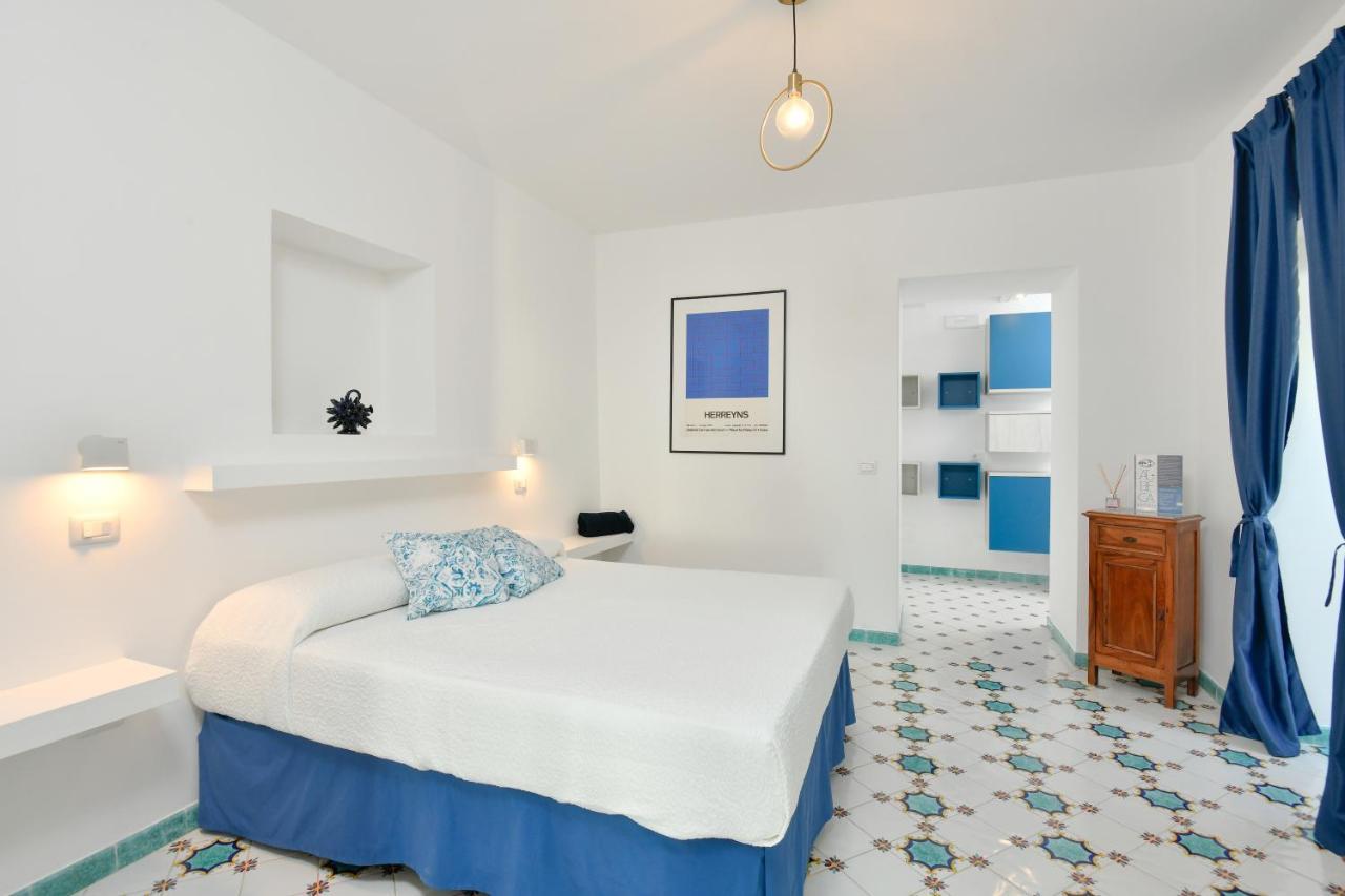 Albeca Boutique Hotel - Relais De Charme Sul Mare กัสเตลลาบาเต ภายนอก รูปภาพ