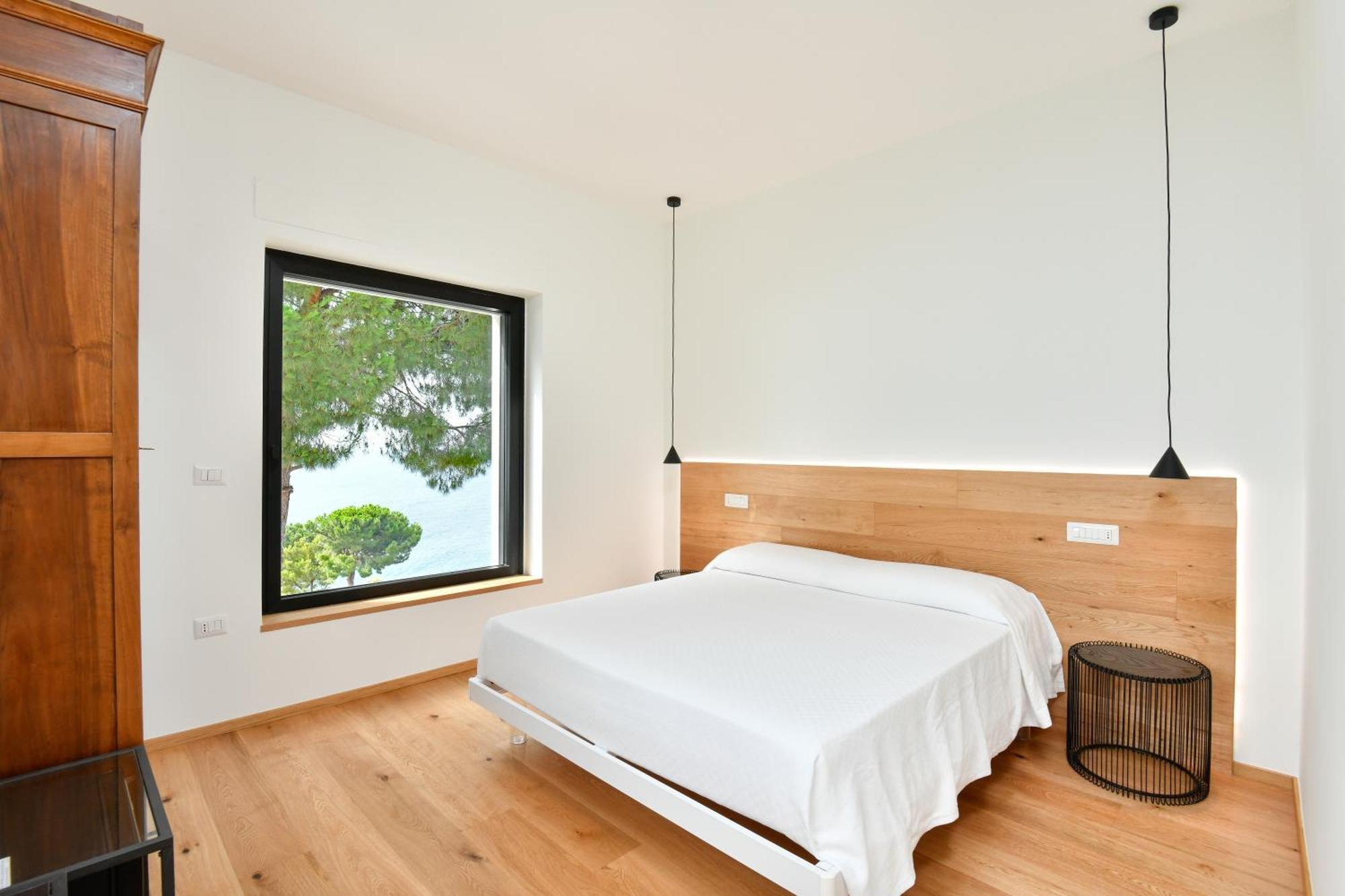 Albeca Boutique Hotel - Relais De Charme Sul Mare กัสเตลลาบาเต ภายนอก รูปภาพ