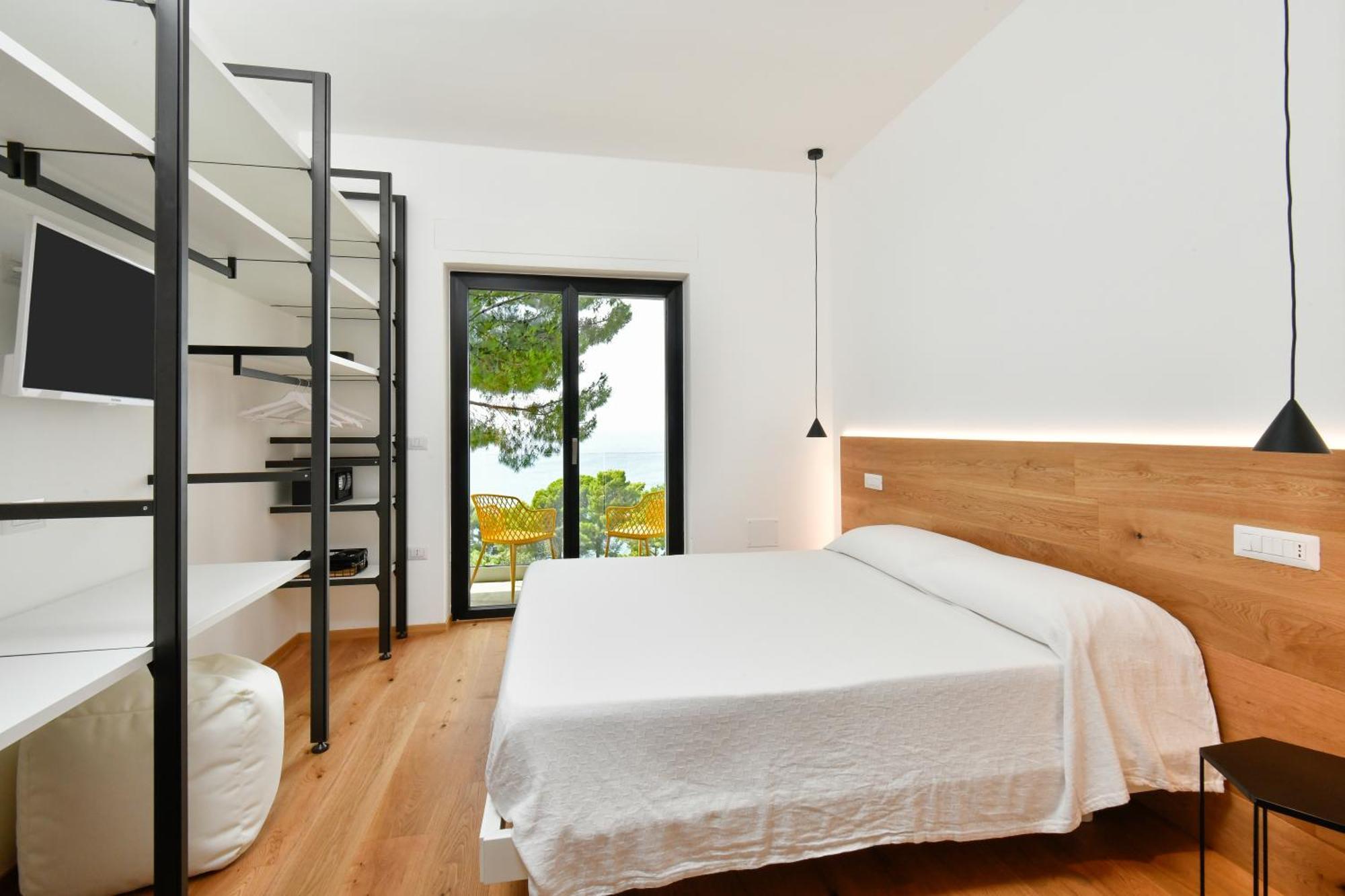 Albeca Boutique Hotel - Relais De Charme Sul Mare กัสเตลลาบาเต ภายนอก รูปภาพ