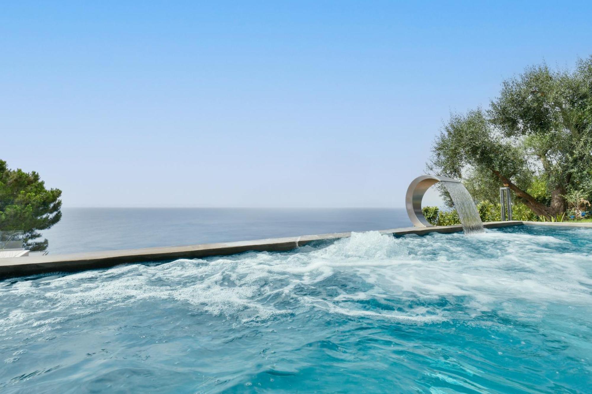 Albeca Boutique Hotel - Relais De Charme Sul Mare กัสเตลลาบาเต ภายนอก รูปภาพ